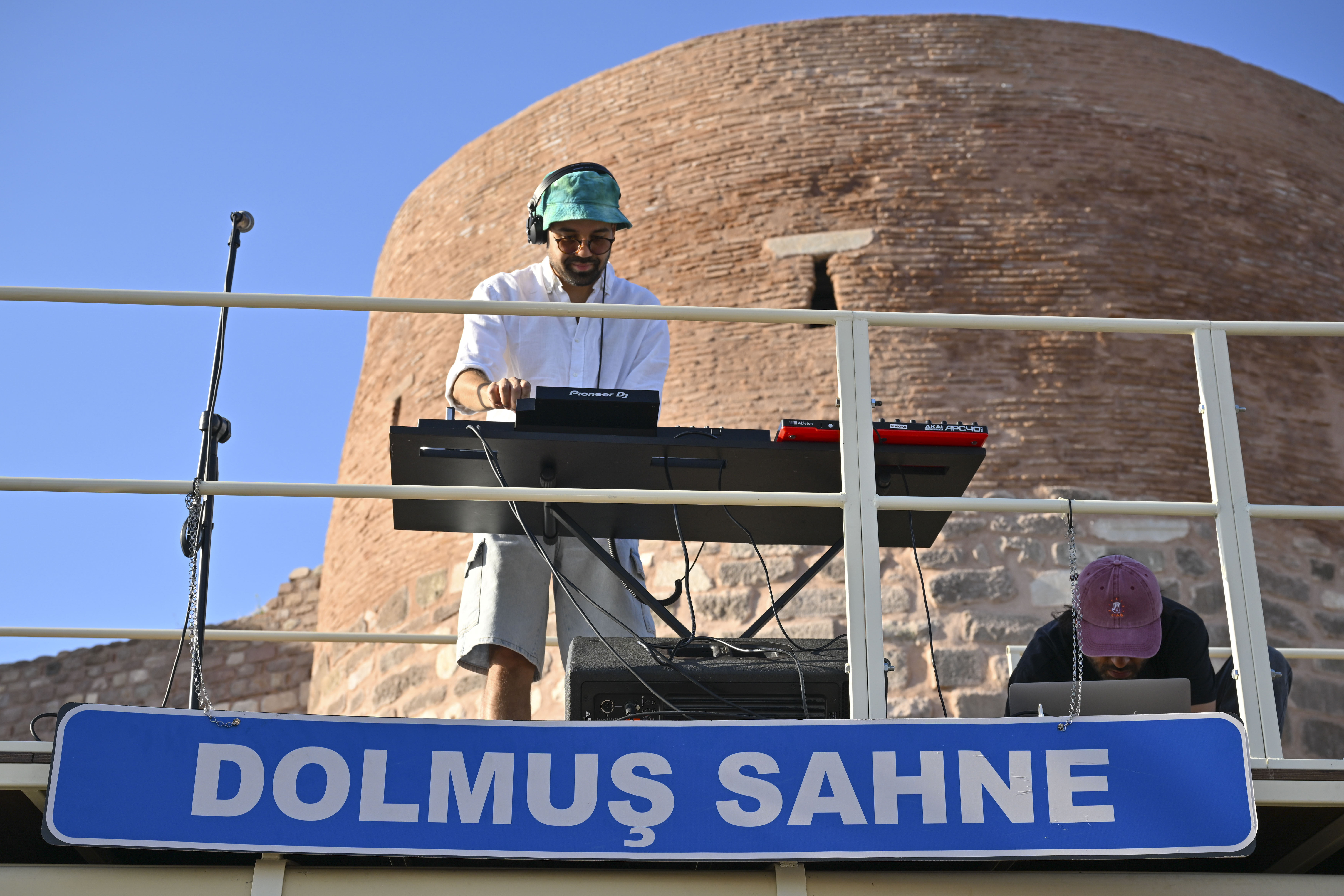 Dolmuş Sahne, Ankara Kalesi'nde konsere ev sahipliği yaptı