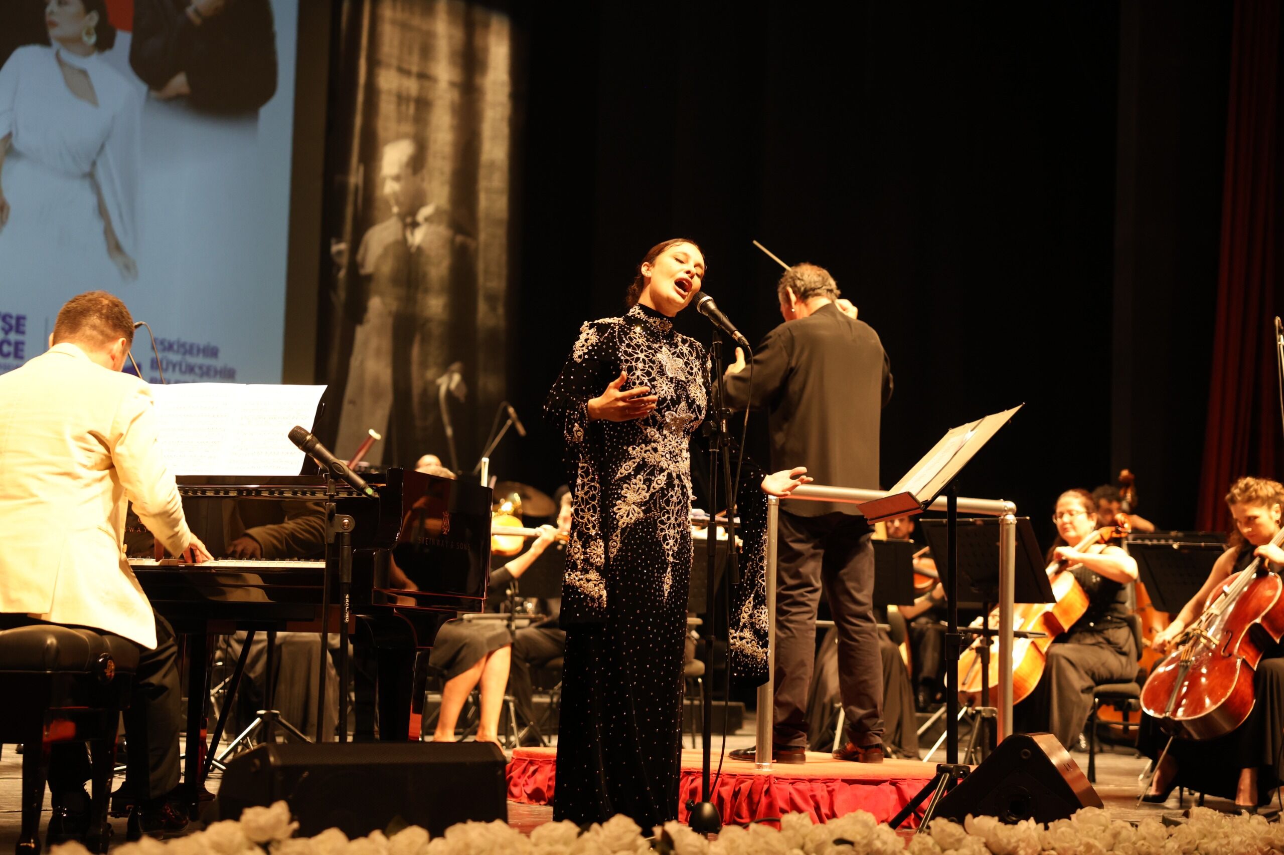 Eskişehir Kazan Dostluk Konserine Büyük İlgi