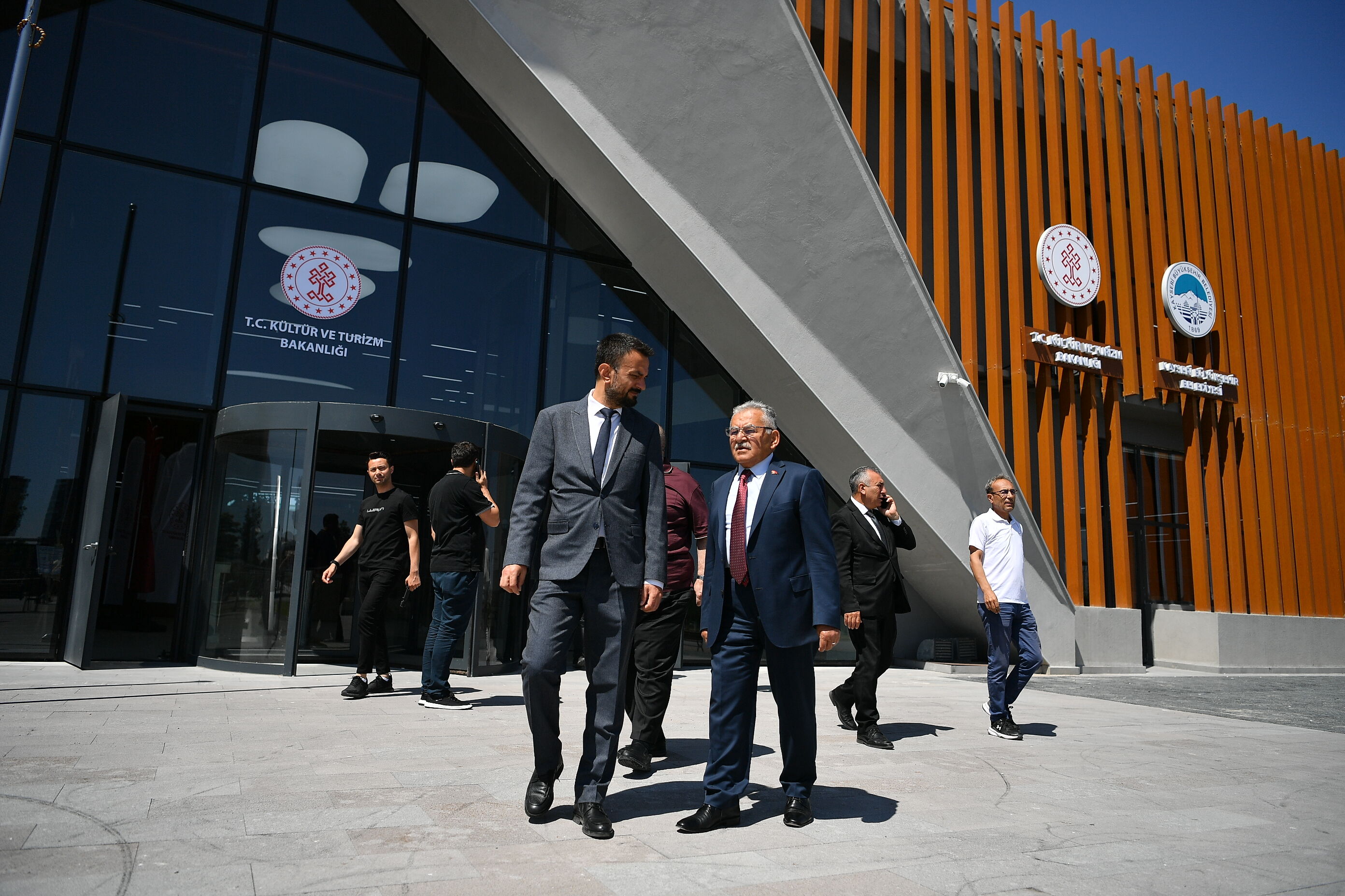 Kayseri'de İl Halk Kütüphanesi yeni binasında hizmet vermeye başladı