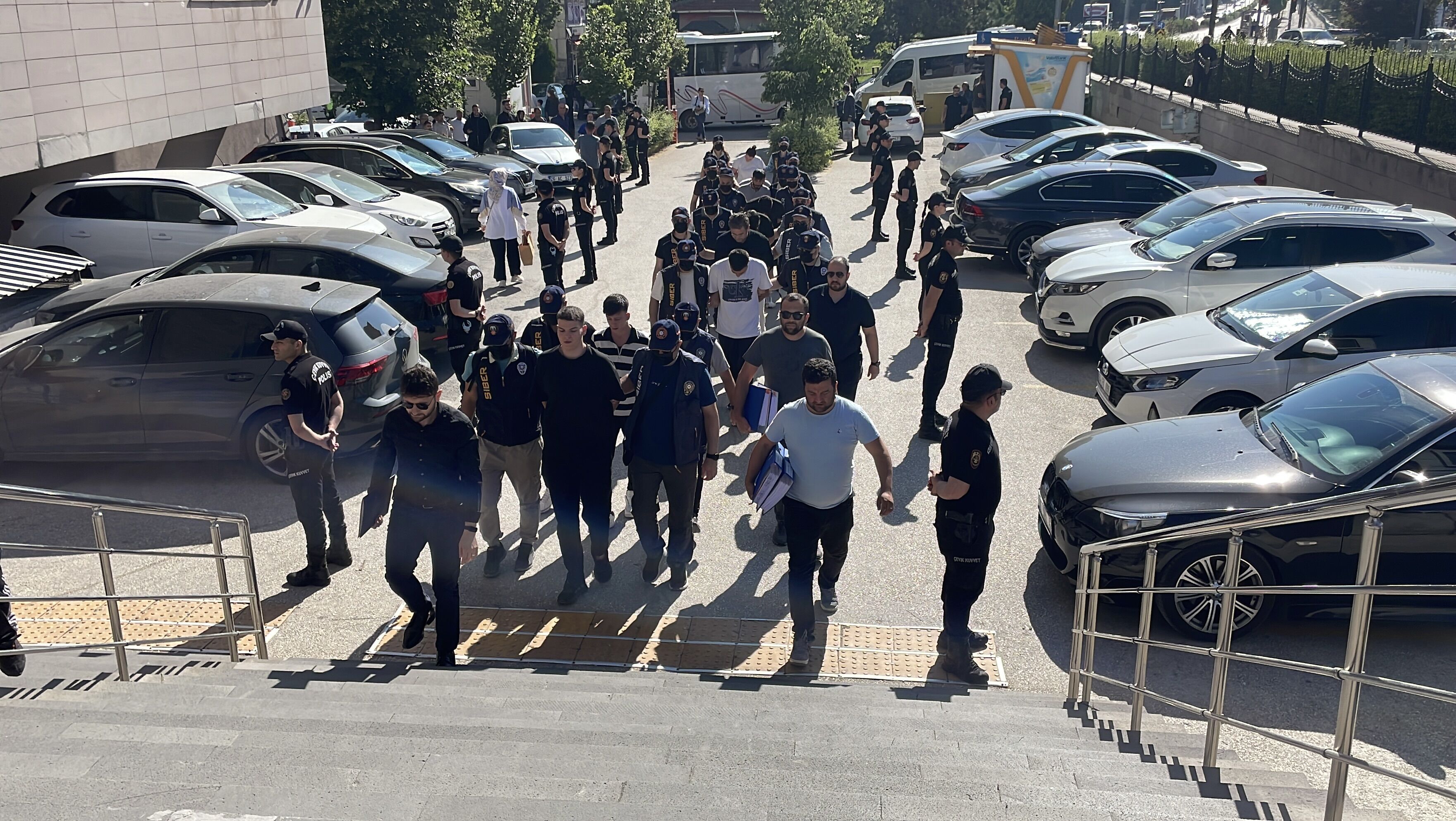 Eskişehir merkezli dolandırıcılık operasyonunda 9 şüpheli yakalandı