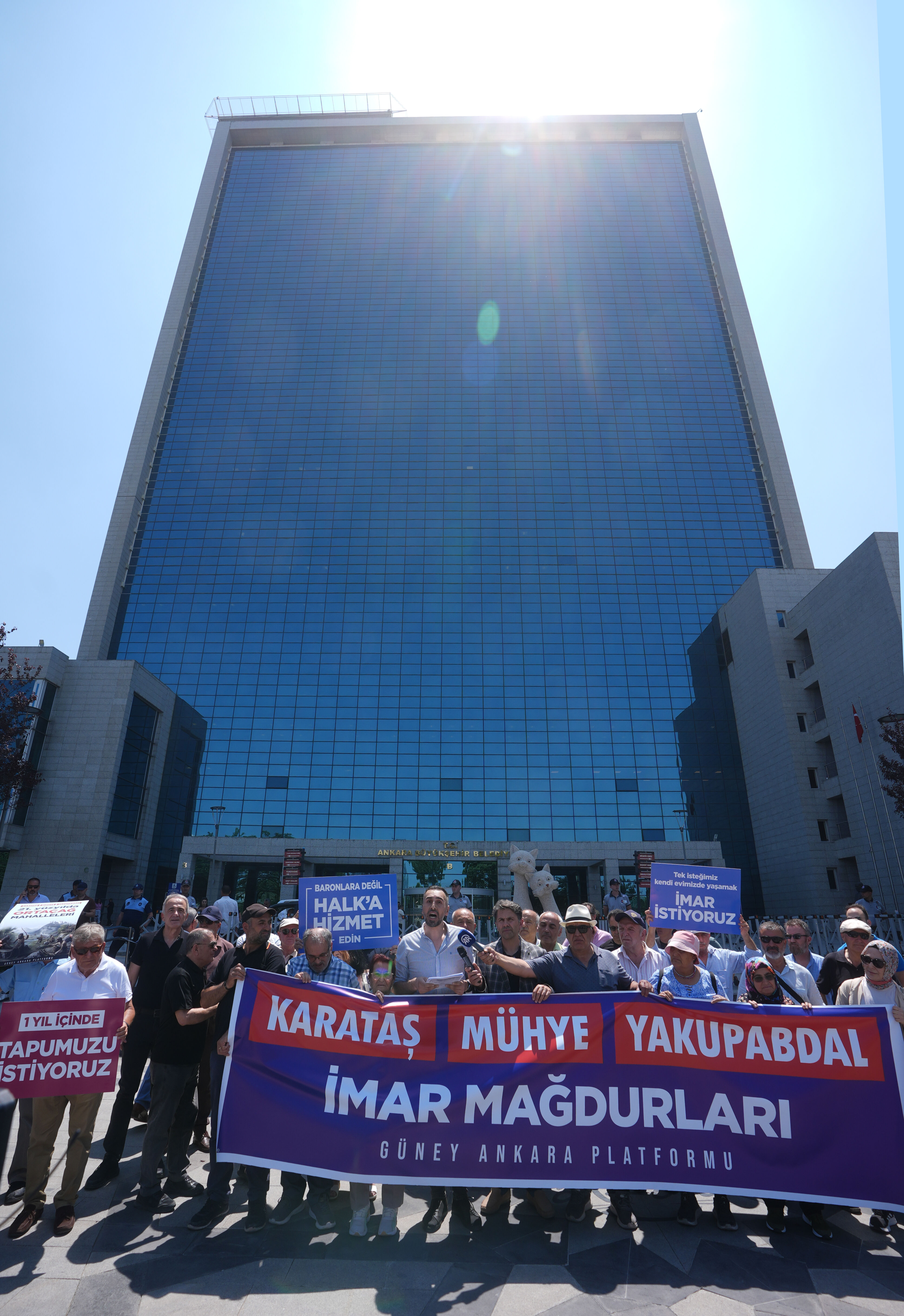 Başkent'te 'imar mağdurları' ABB önünde eylem yaptı