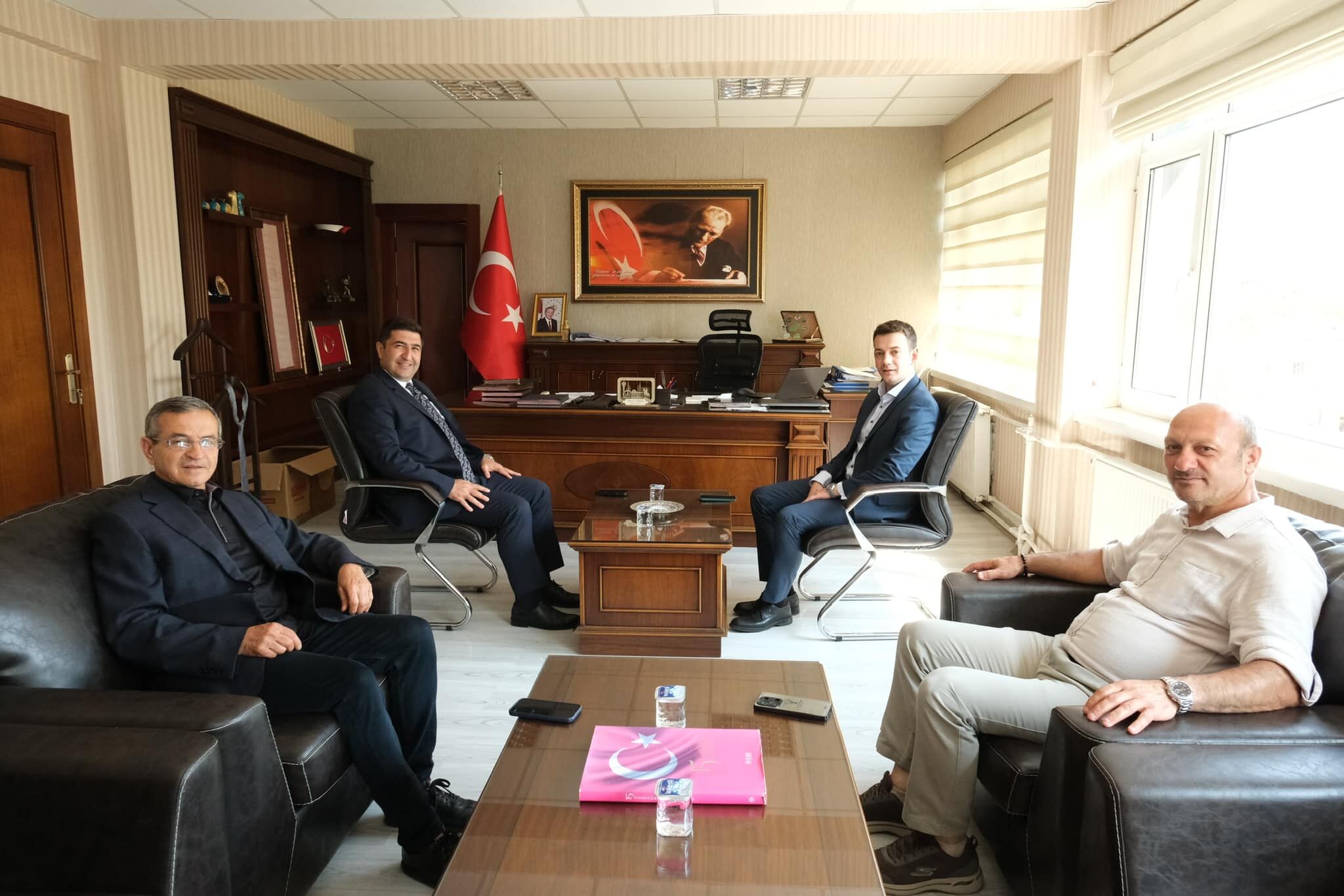 Güdül Kaymakamı Barış Aytürk, yeni görev yerine uğurlandı