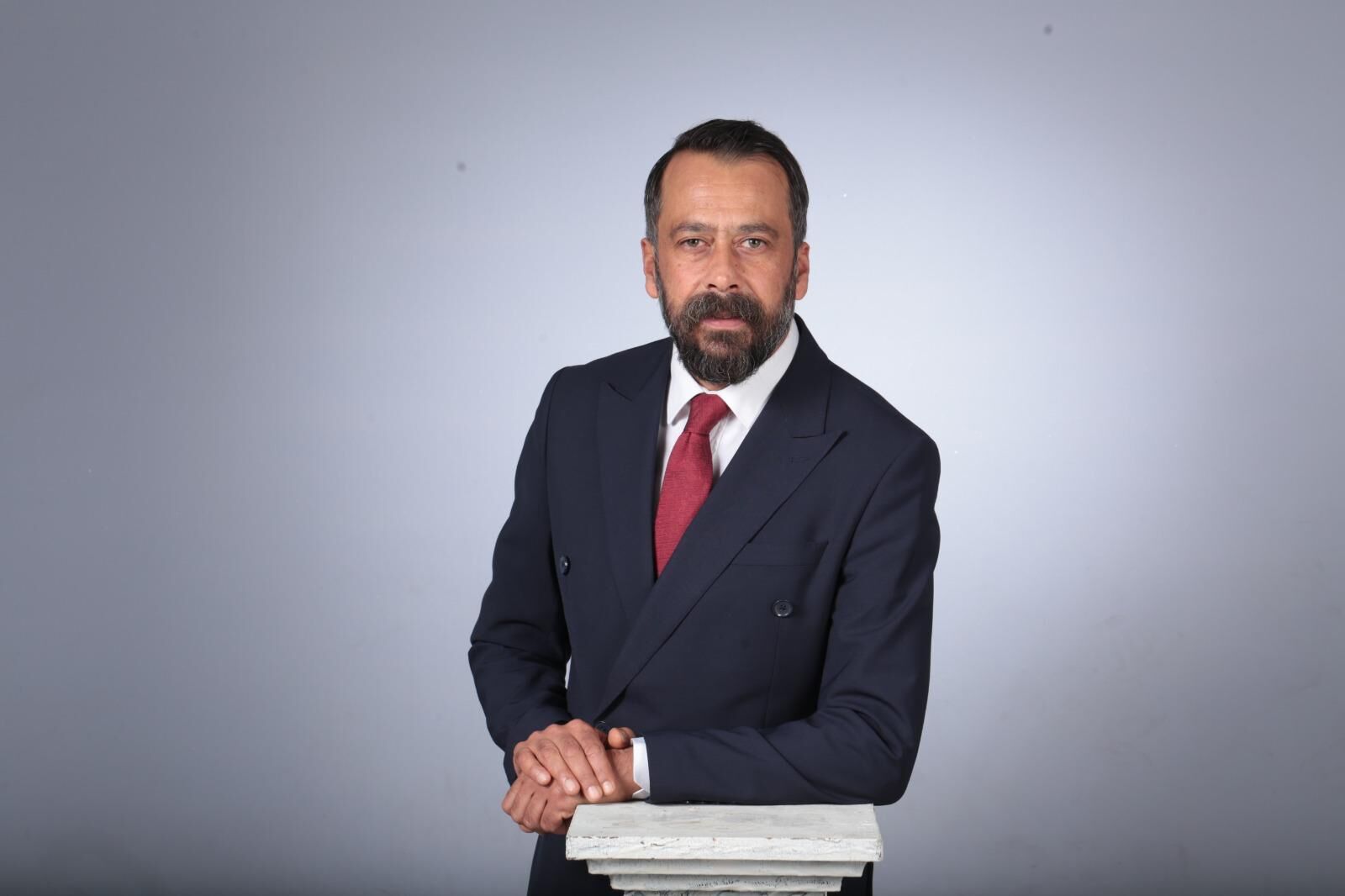 Yel, kayadan ne alır? Durmak yok, yazmaya devam…