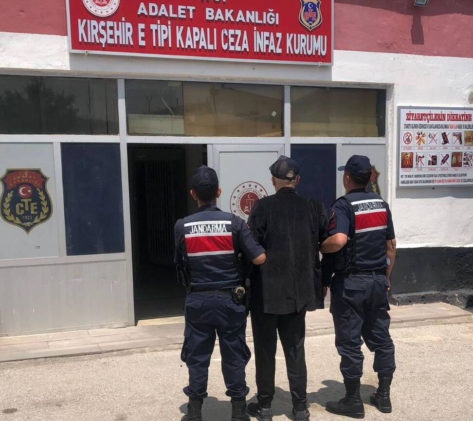 Kırşehir'de 'yağma' suçundan aranan hükümlü yakalandı