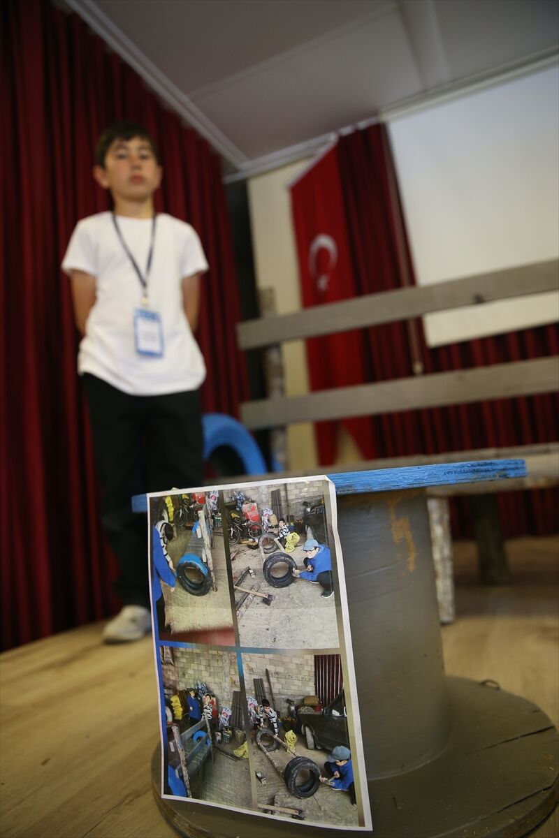 Atık malzemeler köy okulu öğrencilerinin eliyle hayat buldu