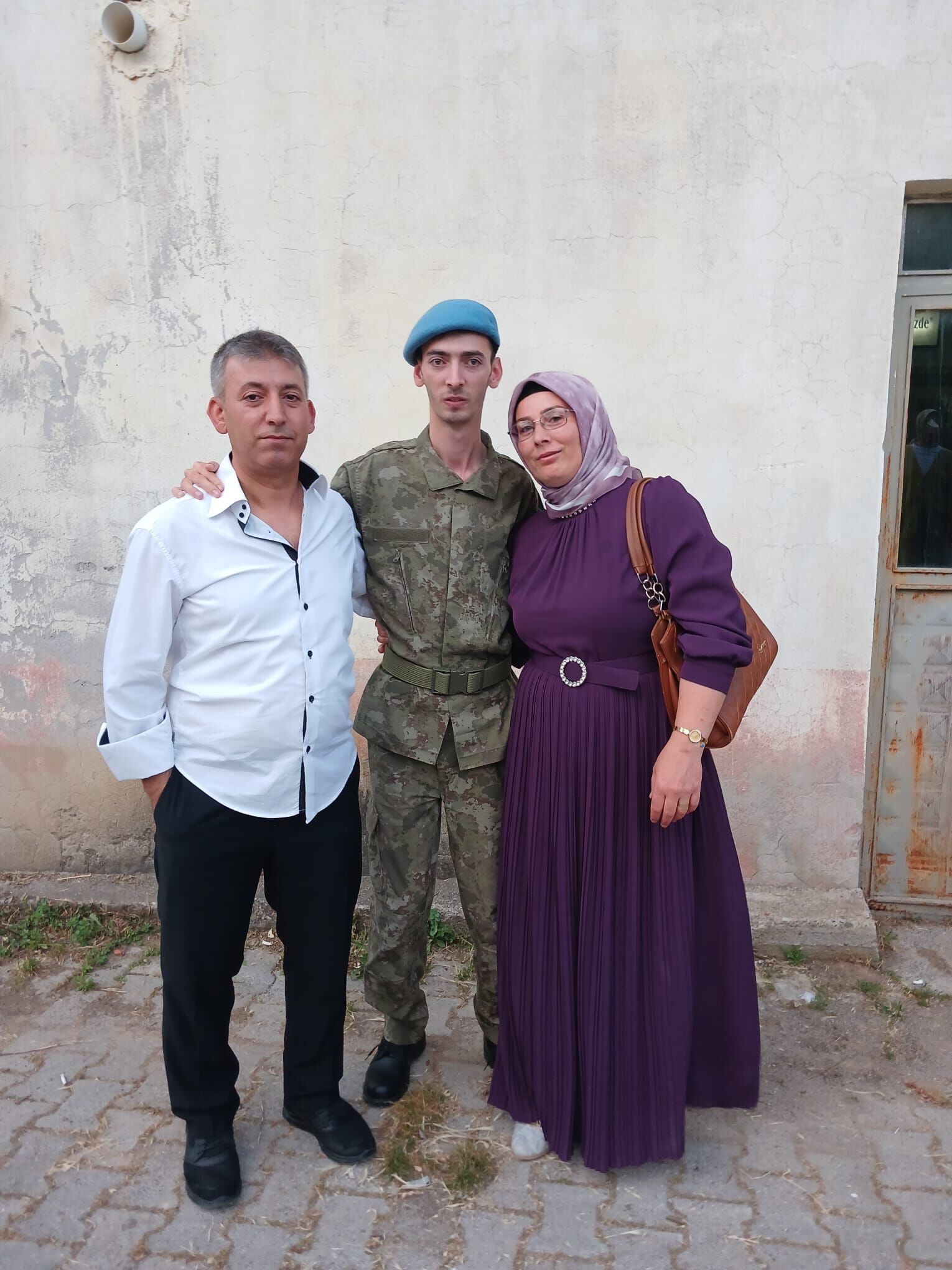Konya'da asker olmak isteyen engelli genç için temsili 'asker eğlencesi' düzenlendi