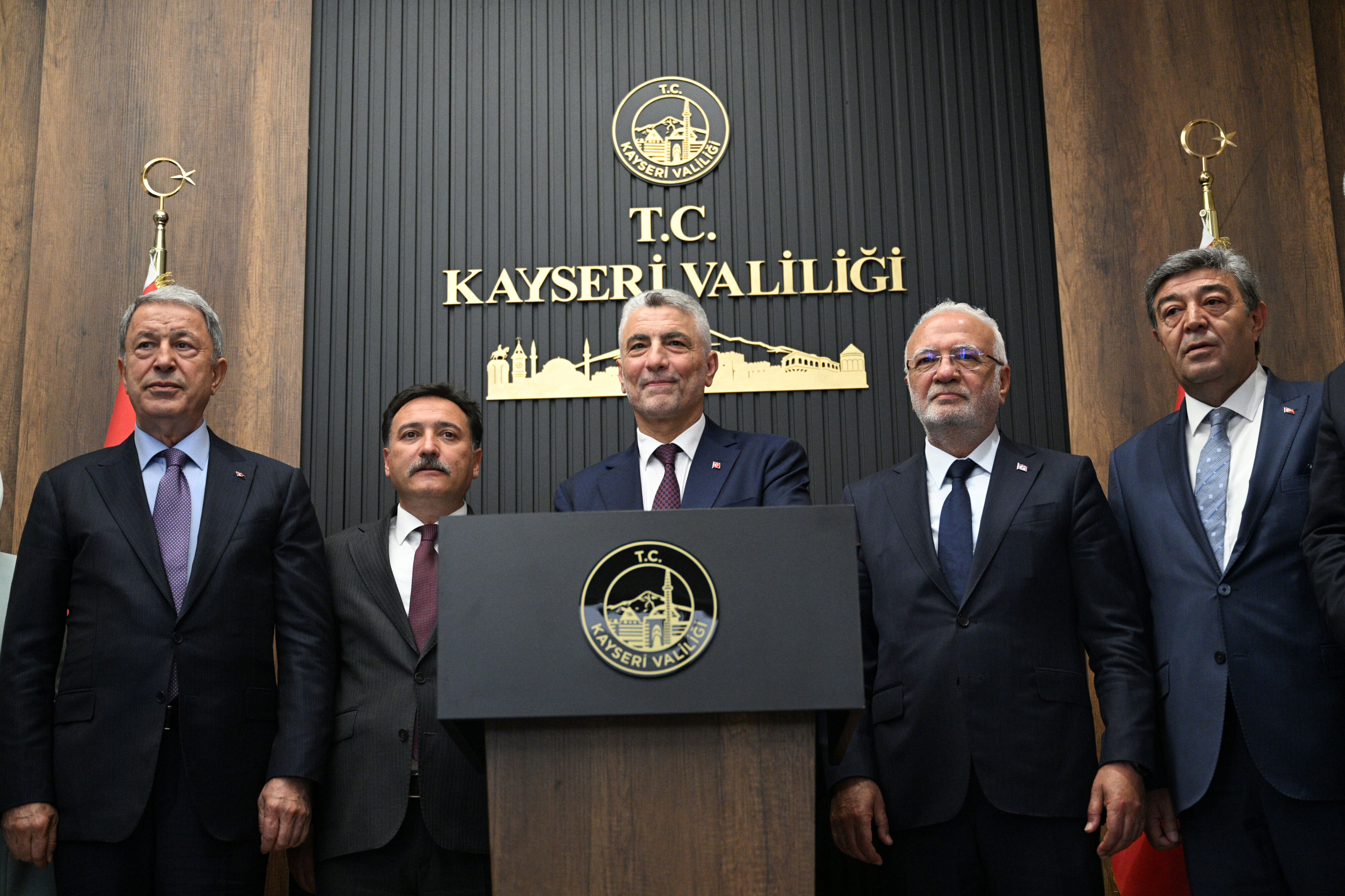 Ticaret Bakanı Bolat, Kayseri'de ziyaretlerde bulundu
