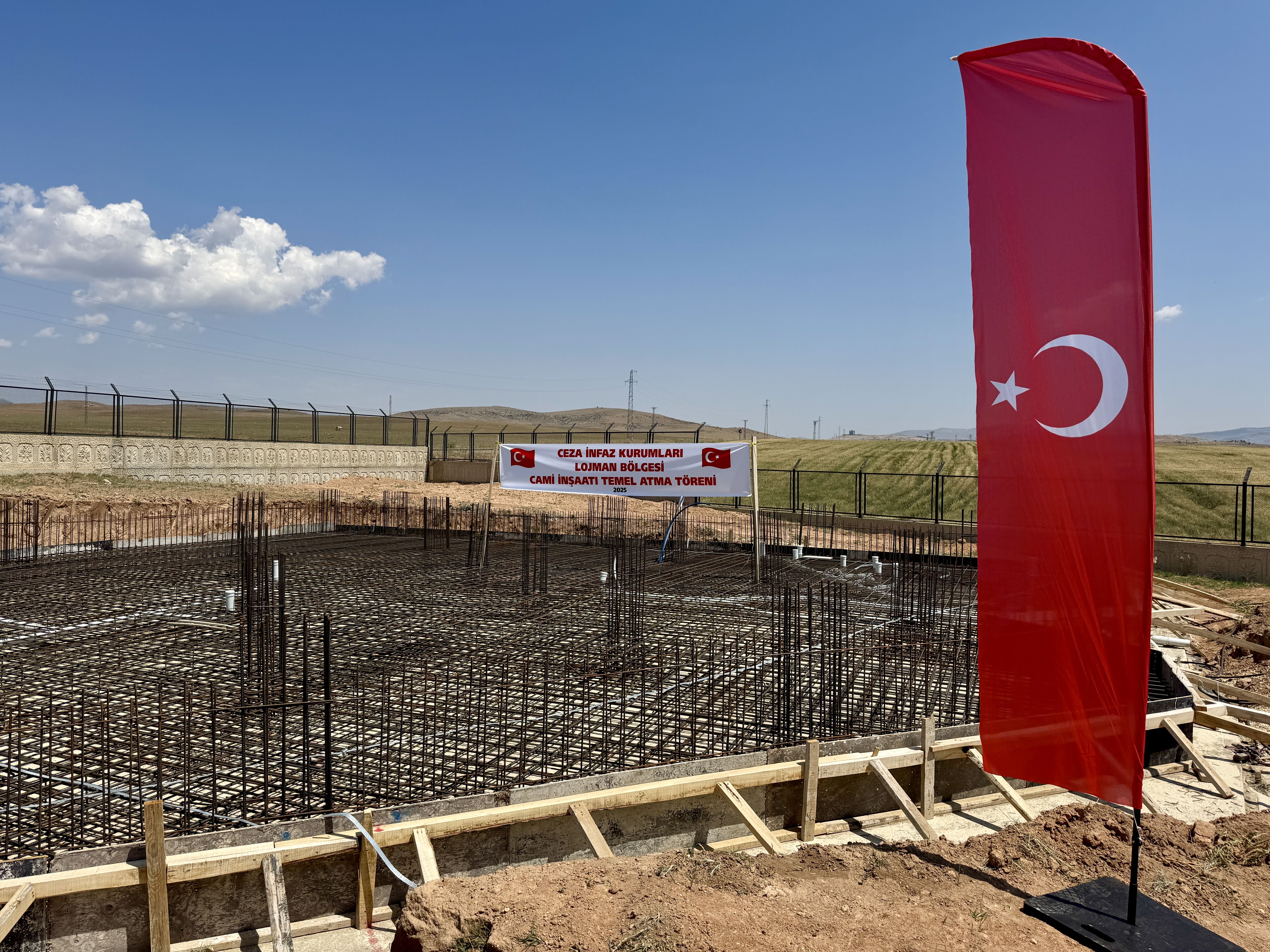Kırşehir Adalet Camisi'nin temeli atıldı