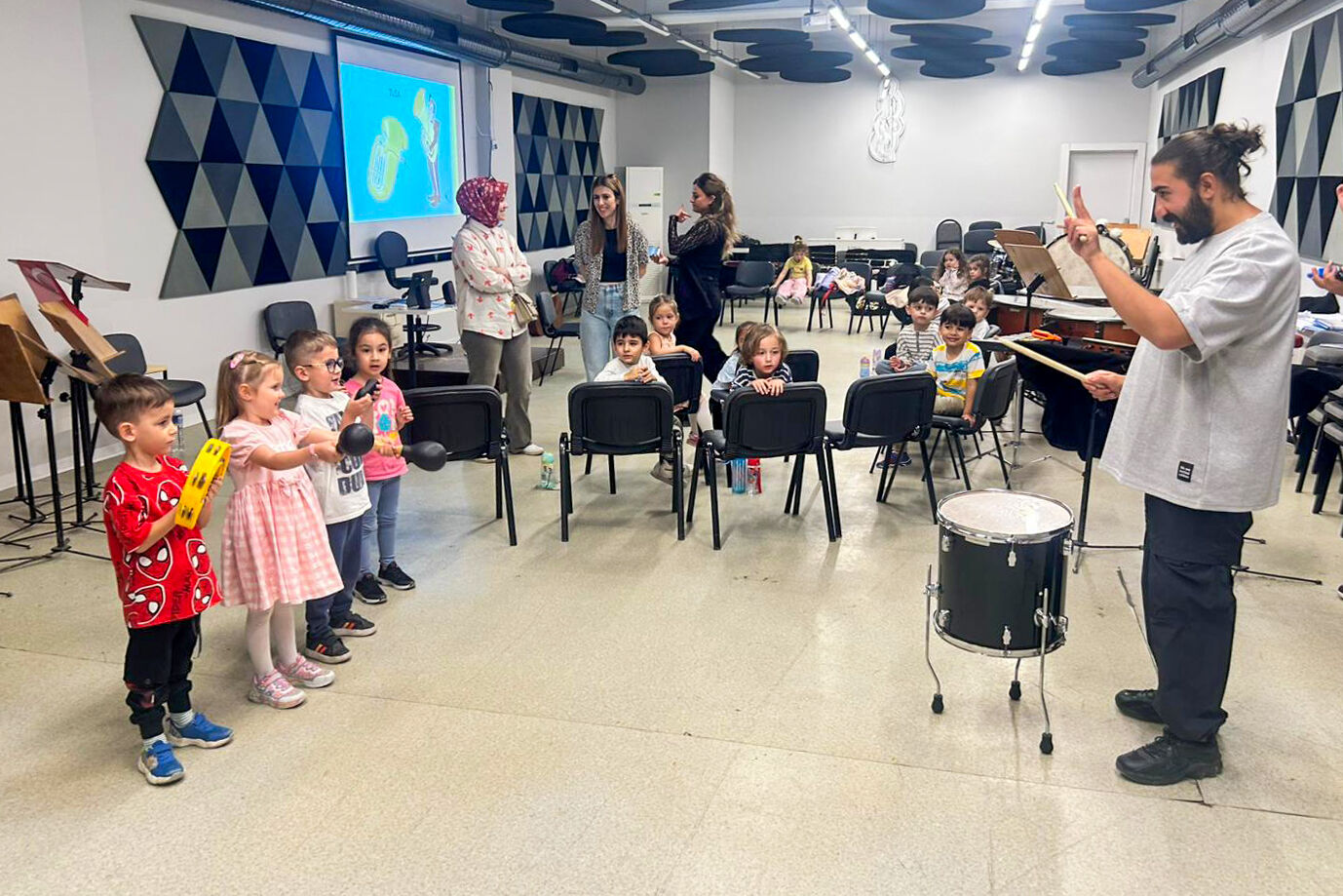 Bu Yıl 277 Çocuk Enstrumanları Tanıdı