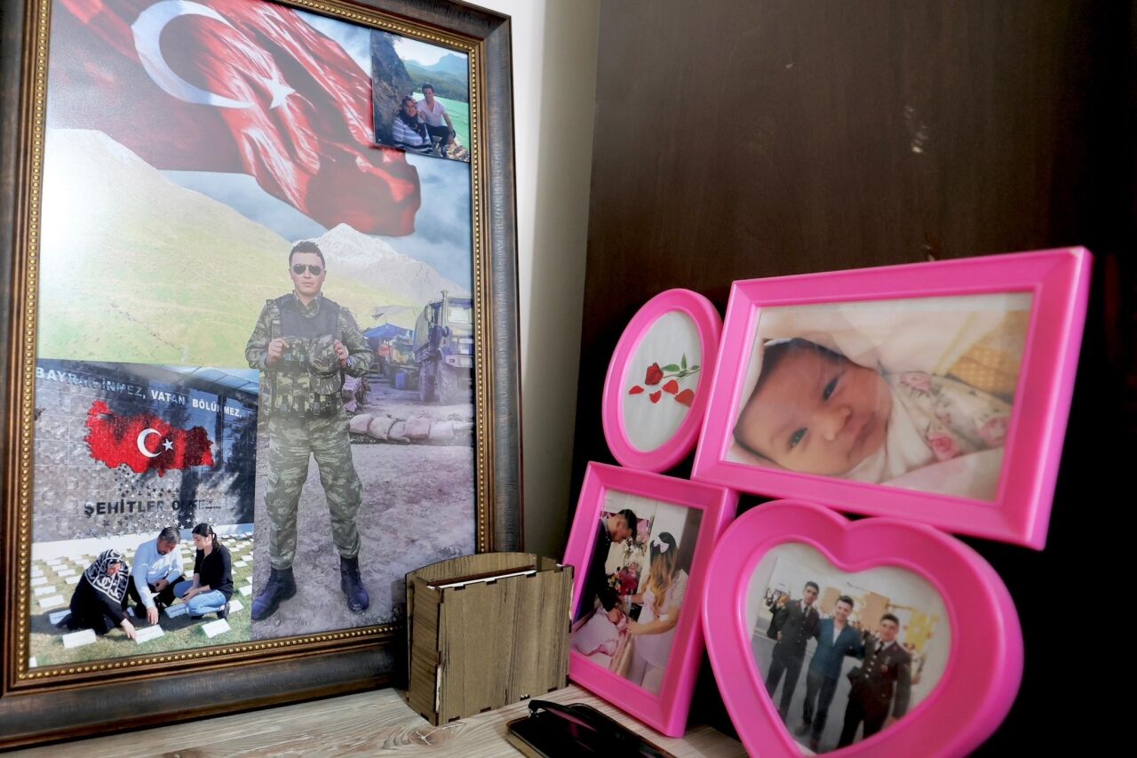 İçişleri Bakanı Ali Yerlikaya, Konya'da şehit ailesini ziyaret etti