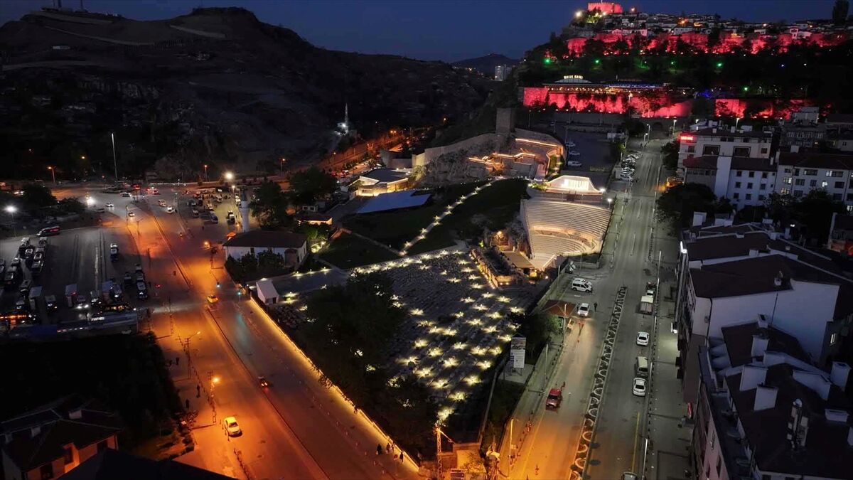 ABB, "Roma Tiyatrosu ve Arkeopark Projesi"nin restorasyon çalışmalarını tamamladı