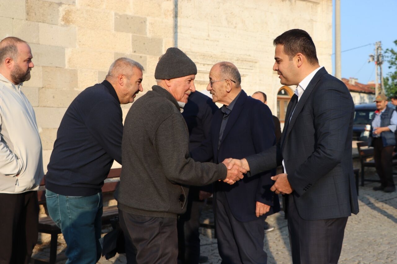 Konya ve çevre illerde bayram namazı kılındı