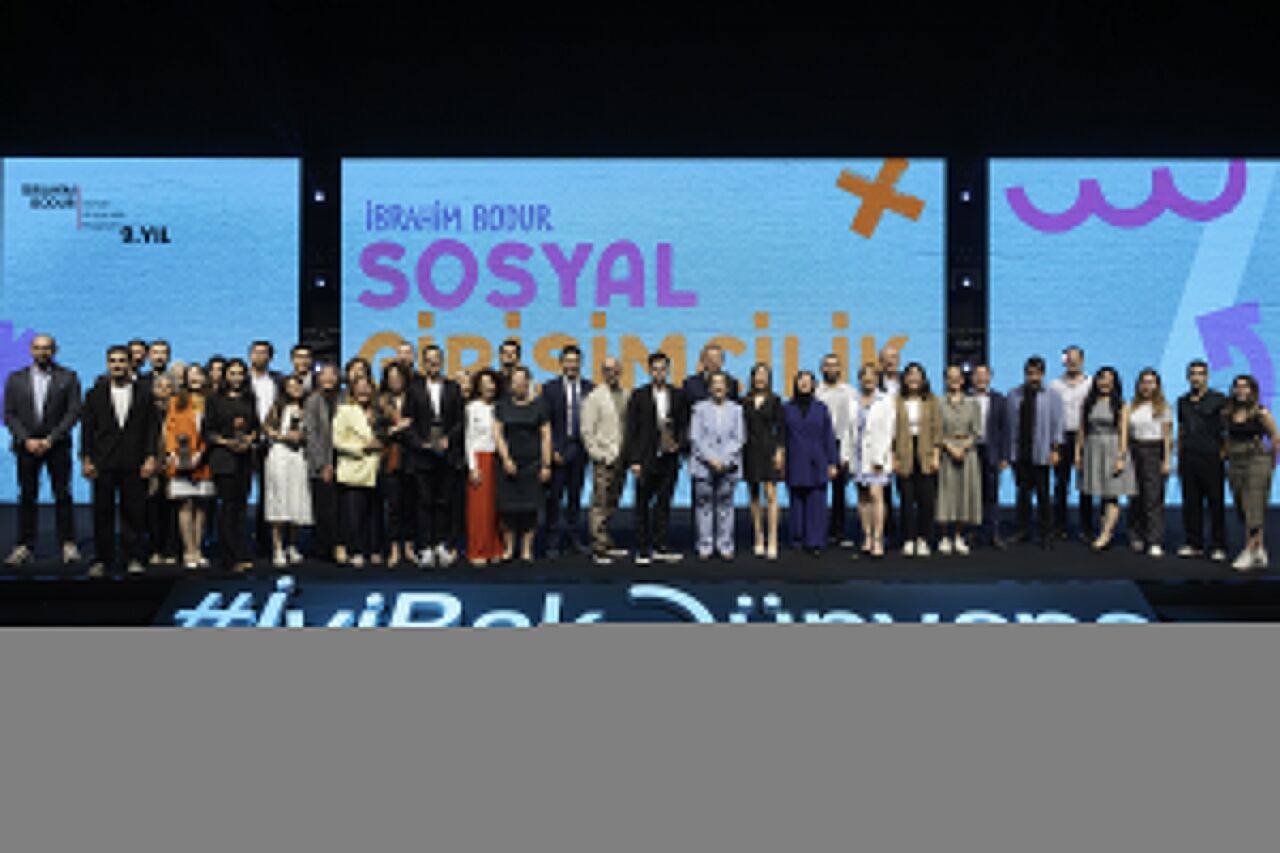 9. İbrahim Bodur Sosyal Girişimcilik Programı'nda ödüller sahiplerini buldu