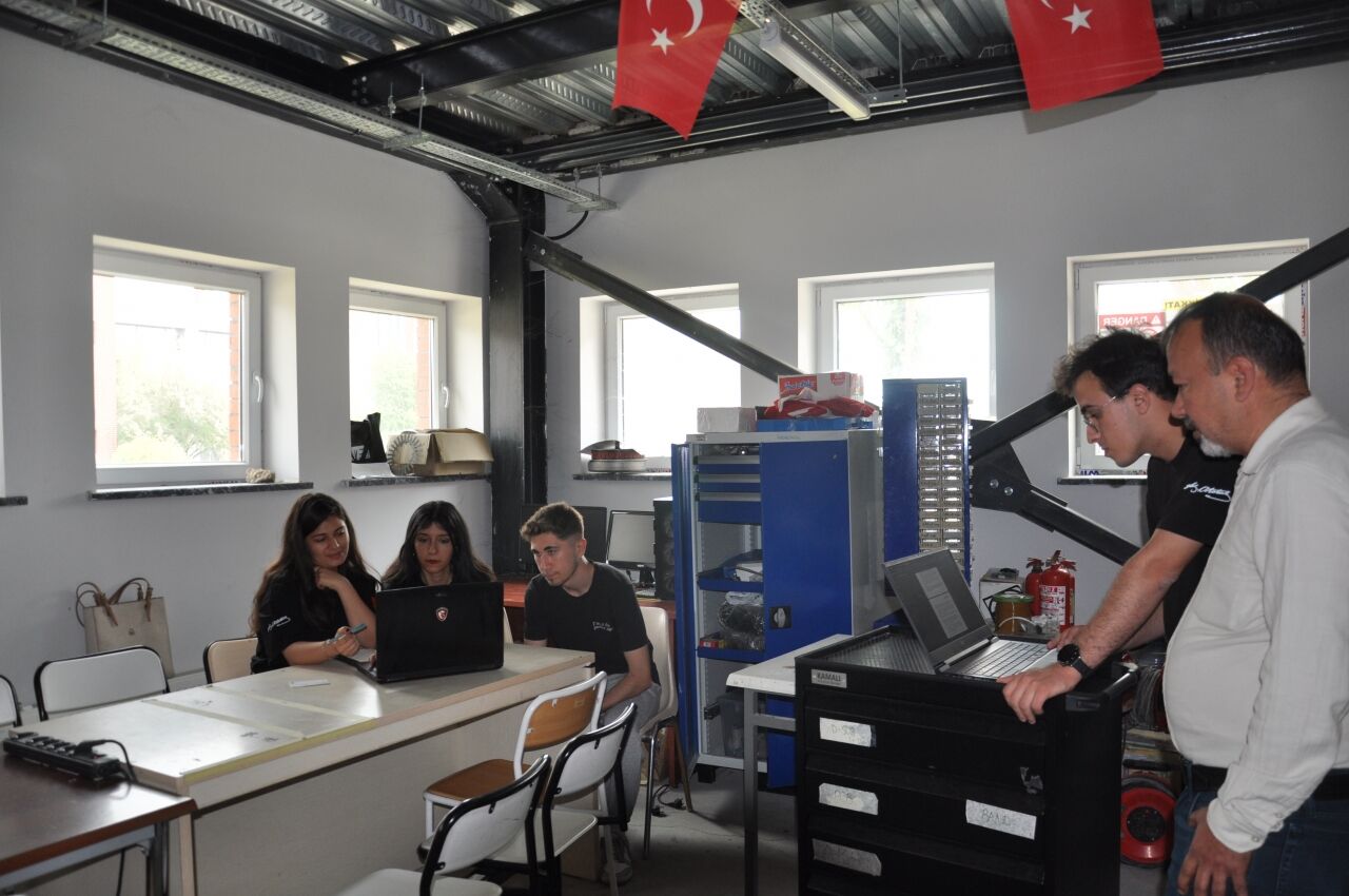ESTÜ Hidroana Takımı, Polonya'da şampiyonluk mücadelesi verecek