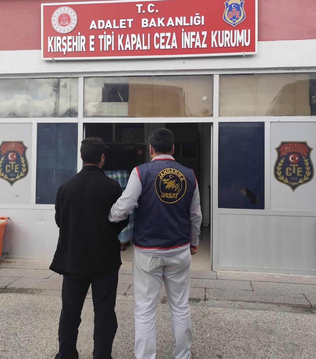 Kırşehir'de 20 ayrı suçtan kaydı bulunan hükümlü yakalandı