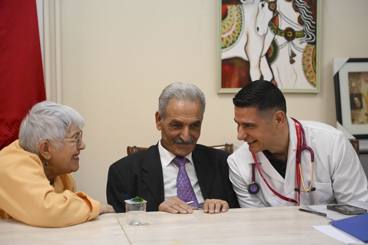 Huzurevi sakinlerine yerinde sağlık hizmeti yapıldı