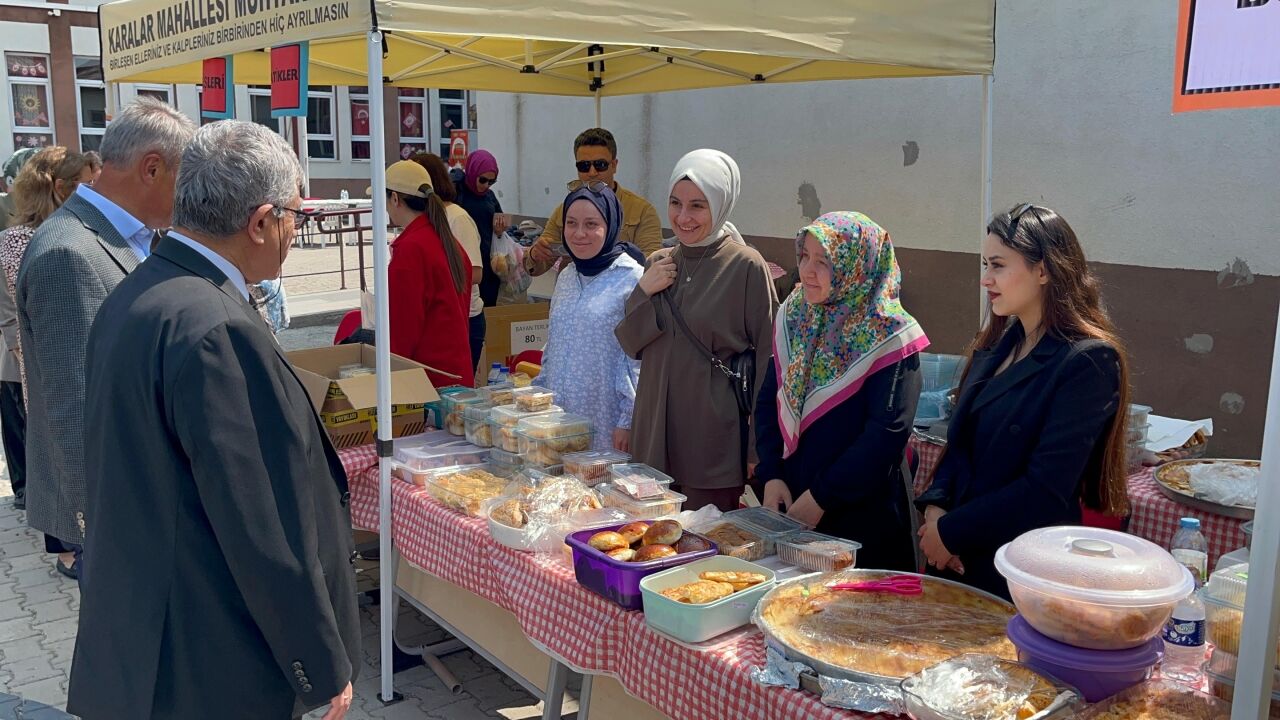 Çerkeş 80. Yıl Cumhuriyet İlkokulu ve Ortaokulu'nda kermes düzenlendi