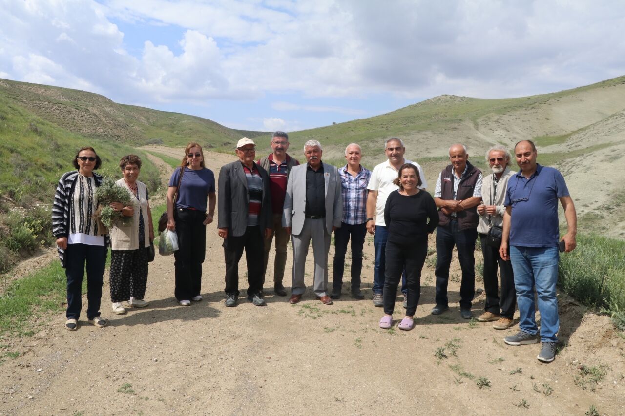 Çankırı'da keşfedilen yeni bitki türüyle ilgili bölge halkı bilgilendirildi