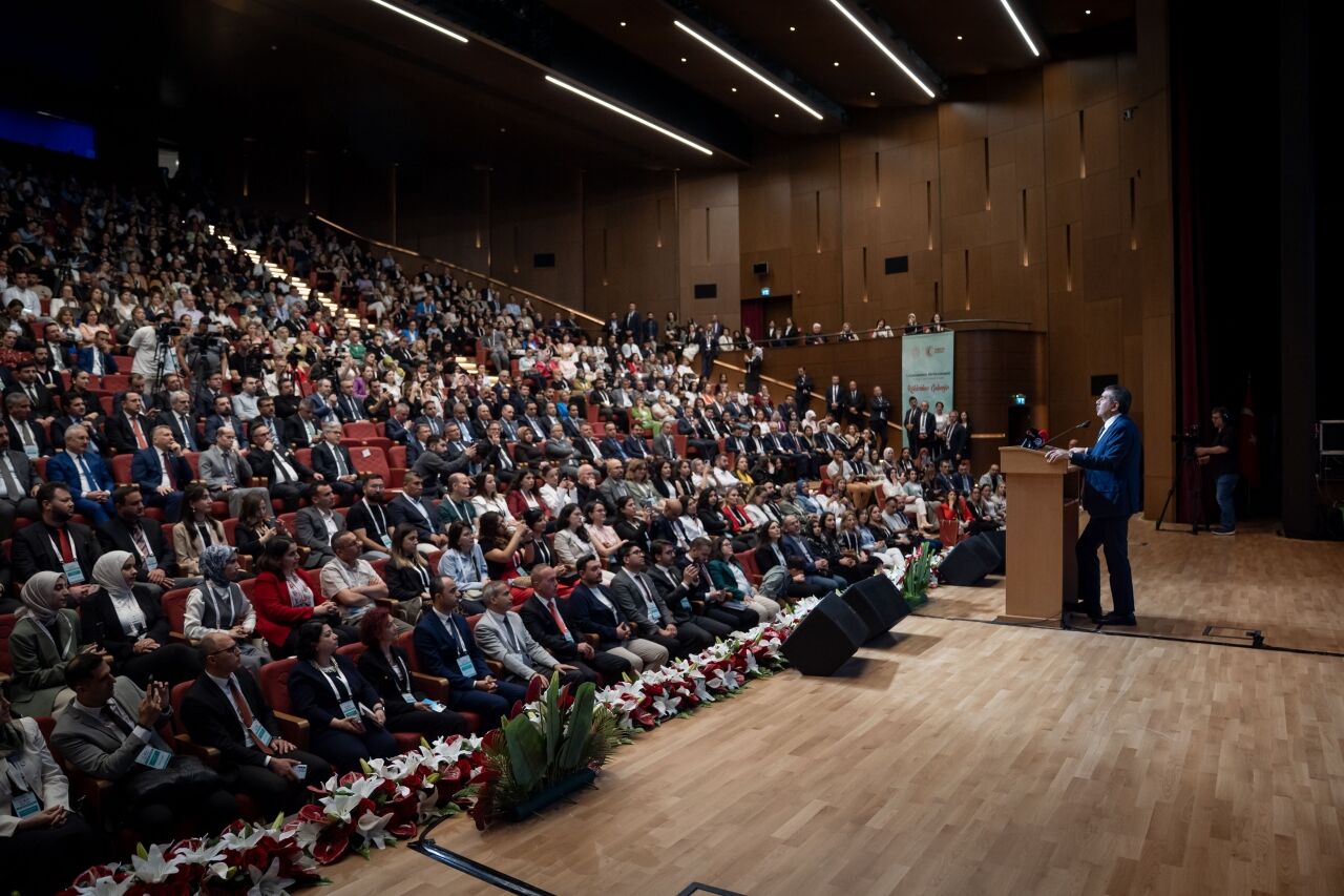 Milli Eğitim Bakanı Tekin, "1. Uluslararası Eğitim Kongresi"nde konuştu: