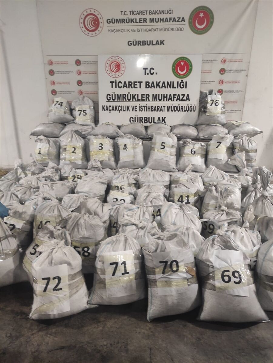 Gümrük muhafaza ekiplerinden Gürbulak'ta "tarihi" uyuşturucu operasyonu