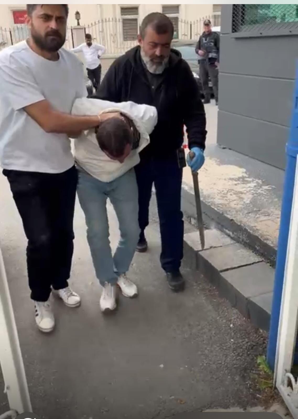 Ankara'da yol verme kavgasında döner bıçağı çıkaran kişi gözaltına alındı