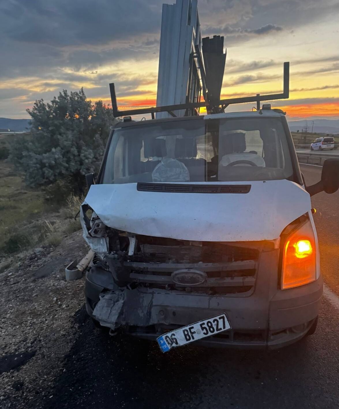 Kırıkkale'de otomobil ile kamyonetin çarpıştığı kazada 1 kişi öldü, 2 kişi yaralandı