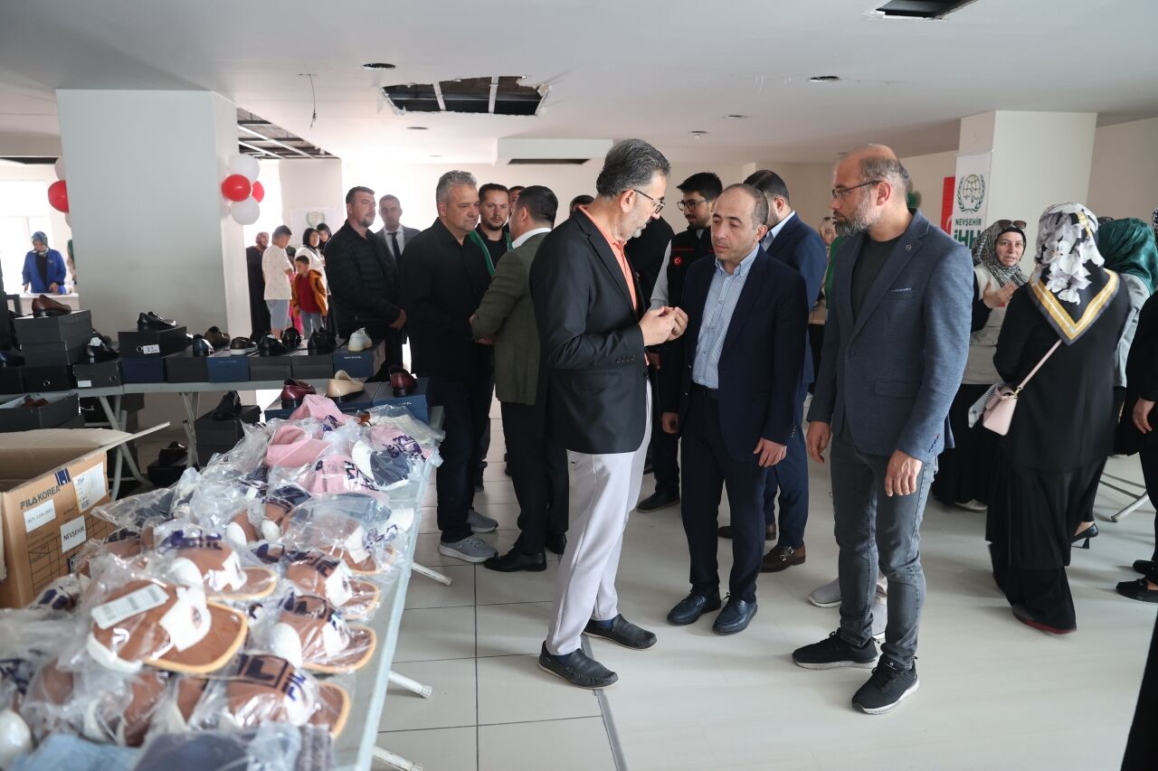Nevşehir'de hayır çarşısı açıldı