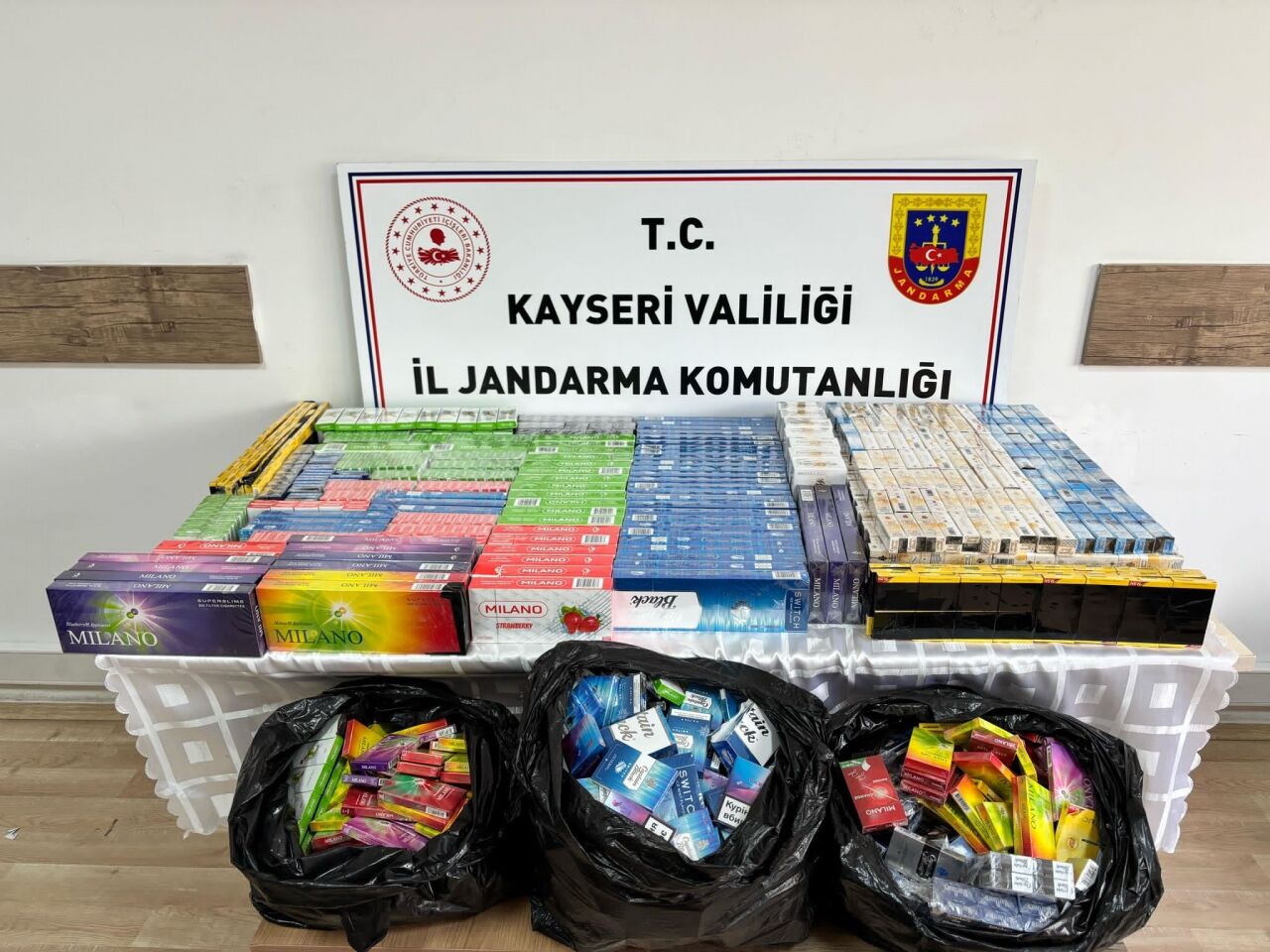 Kayseri'de 3 bin paket kaçak sigara ele geçirildi