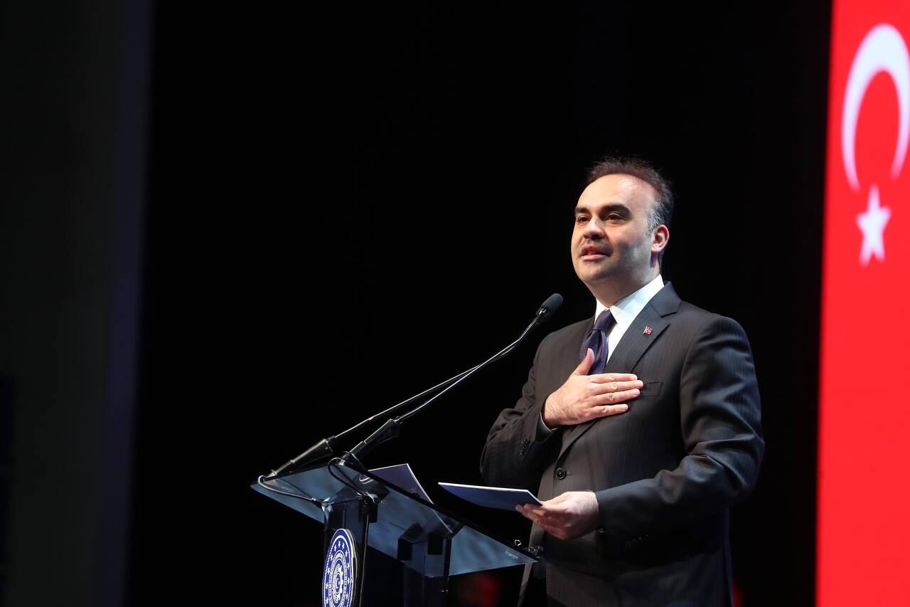 Bakan Kacır, Ortaokul ve Lise Öğrencileri Araştırma Proje Yarışmaları Ödül Töreni'nde konuştu: