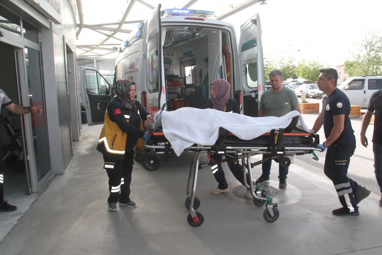 Beyşehir'de devrilen ATV'nin sürücüsü yaralandı