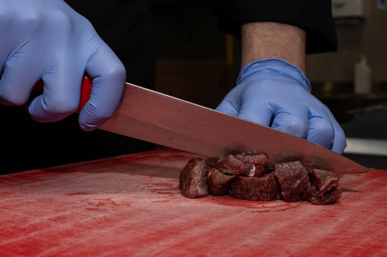 Gastronomi öğrencilerinden afet dönemlerinde tüketilebilecek raf ömrü uzun yemek projesi