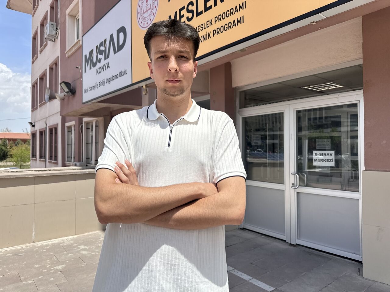 Lise öğrencileri, Uçan Araba Simülasyon Yarışması'nda "en iyi algoritma" ödülü kazandı