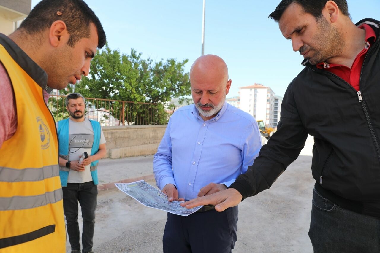 Başkan Çolakbayrakdar, belediye çalışmalarını denetledi