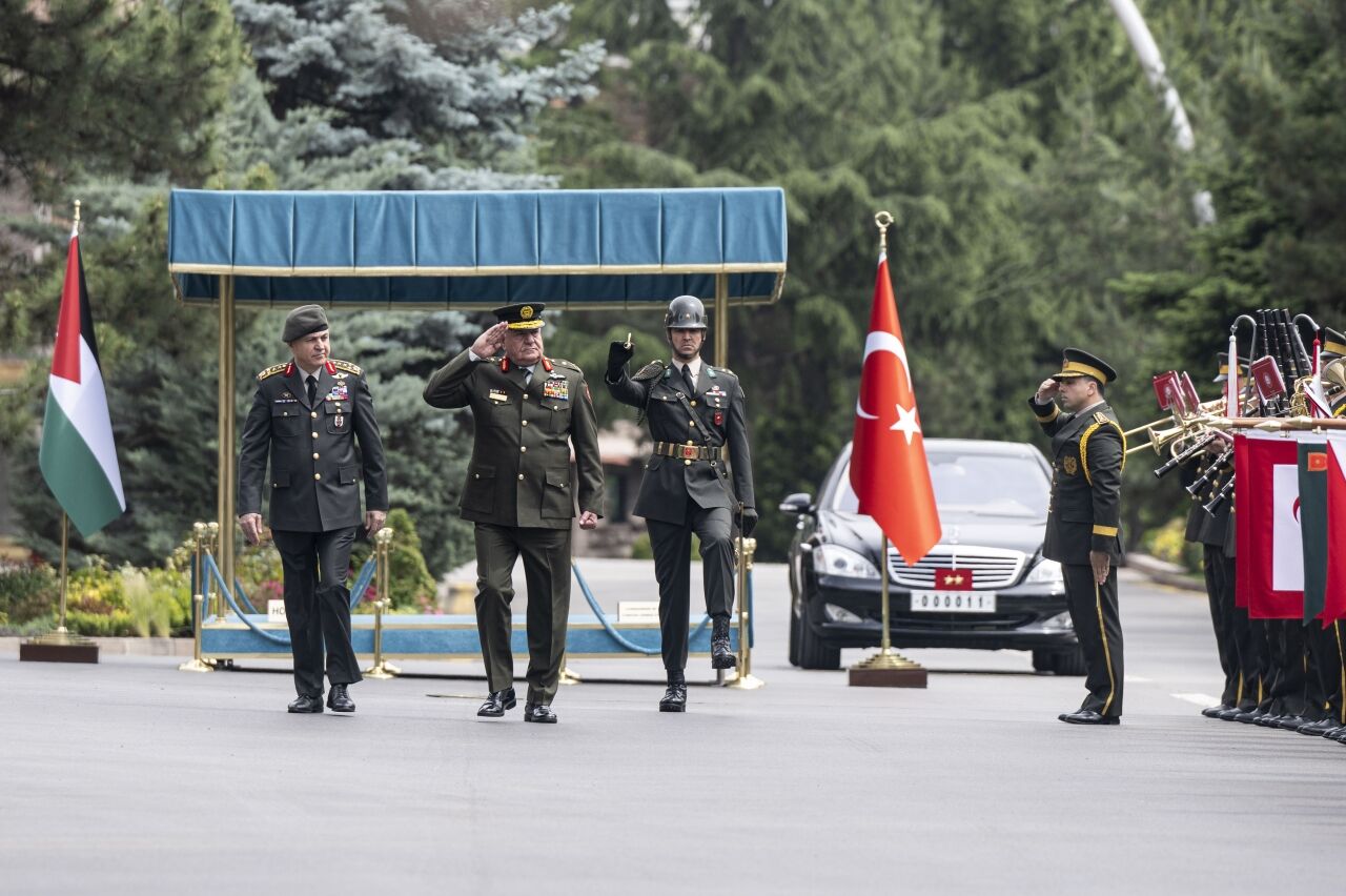 Genelkurmay Başkanı Orgenaral Gürak, Ürdünlü mevkidaşı Tümgeneral Yusuf el-Huneyti ile görüştü