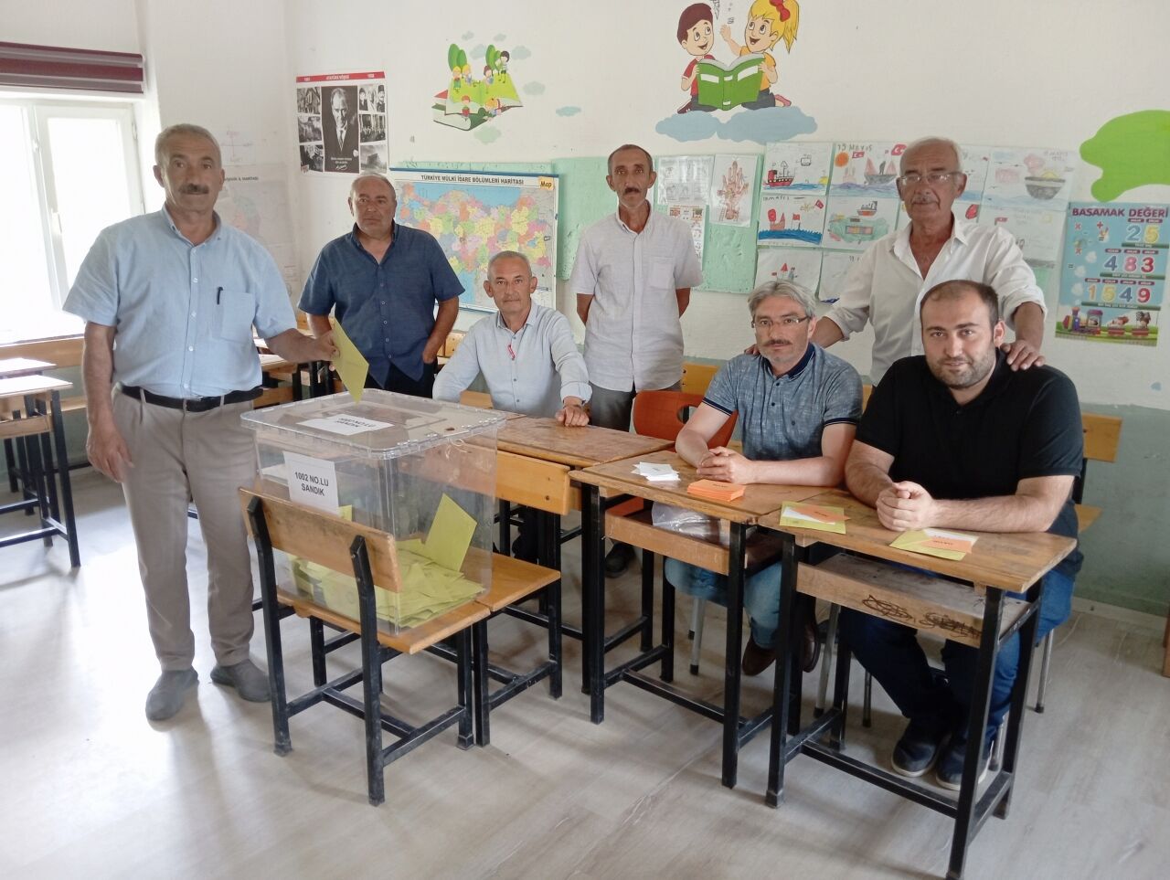 Yeniyaylacık köyünde yapılan referandumda "evet" çıktı