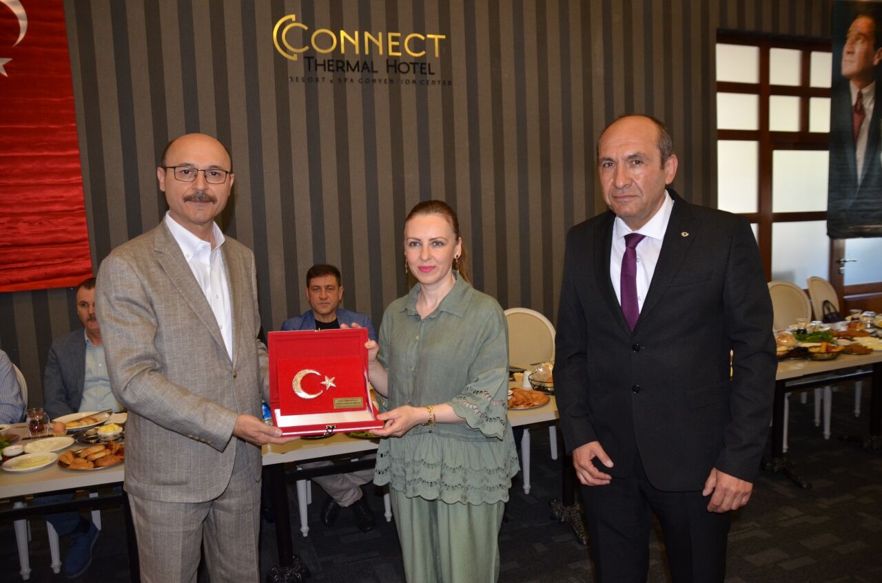 Türk Eğitim-Sen Genel Başkanı Geylan, Kahramankazan'da üyelerle buluştu
