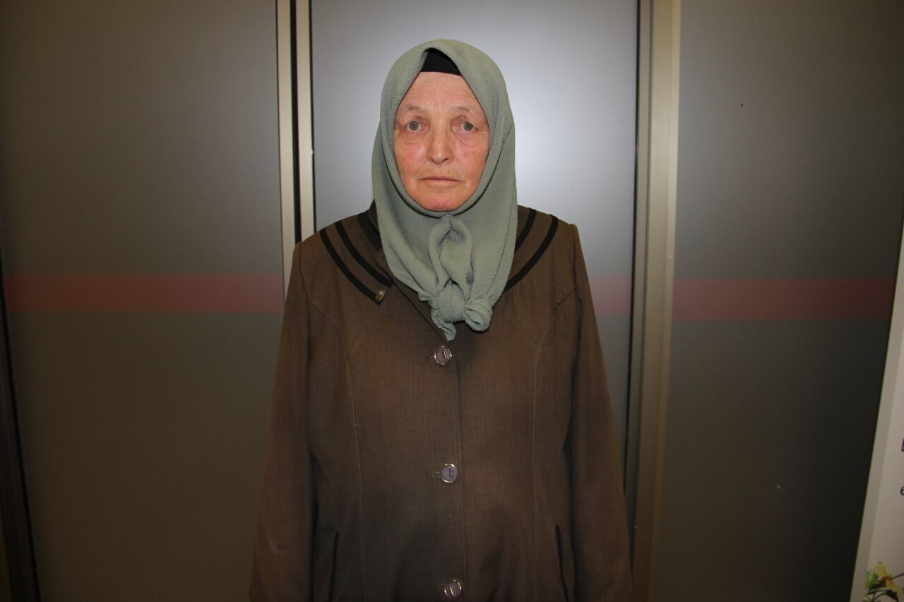Yıllardır çektikleri diz ağrısından Kayseri Şehir Hastanesi'ndeki 1 saatlik tedaviyle kurtuldular