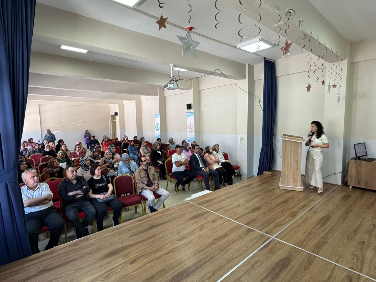 Niğde’de velilere sağlıklı yaşam ve beslenme eğitimi verildi