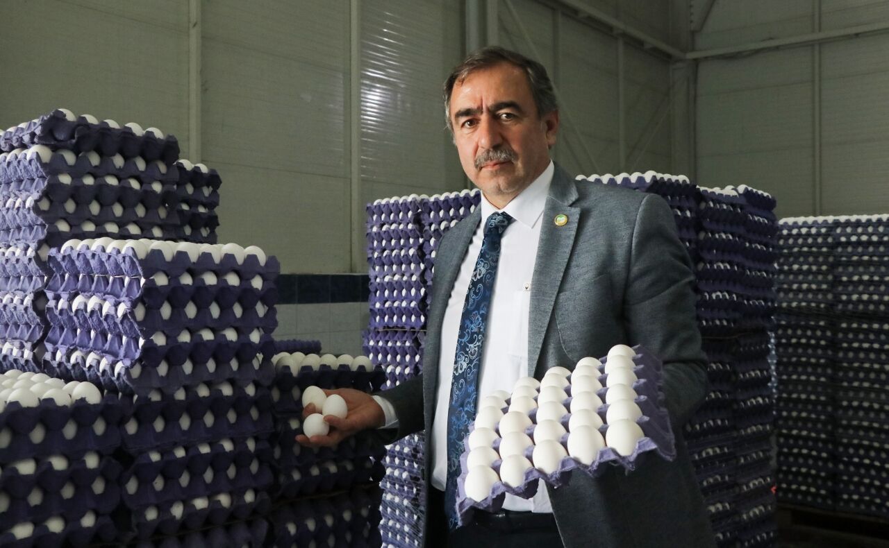 YUM-BİR Başkanı İbrahim Afyon yumurta fiyatlarını düşürmeyen marketlere tepki gösterdi: