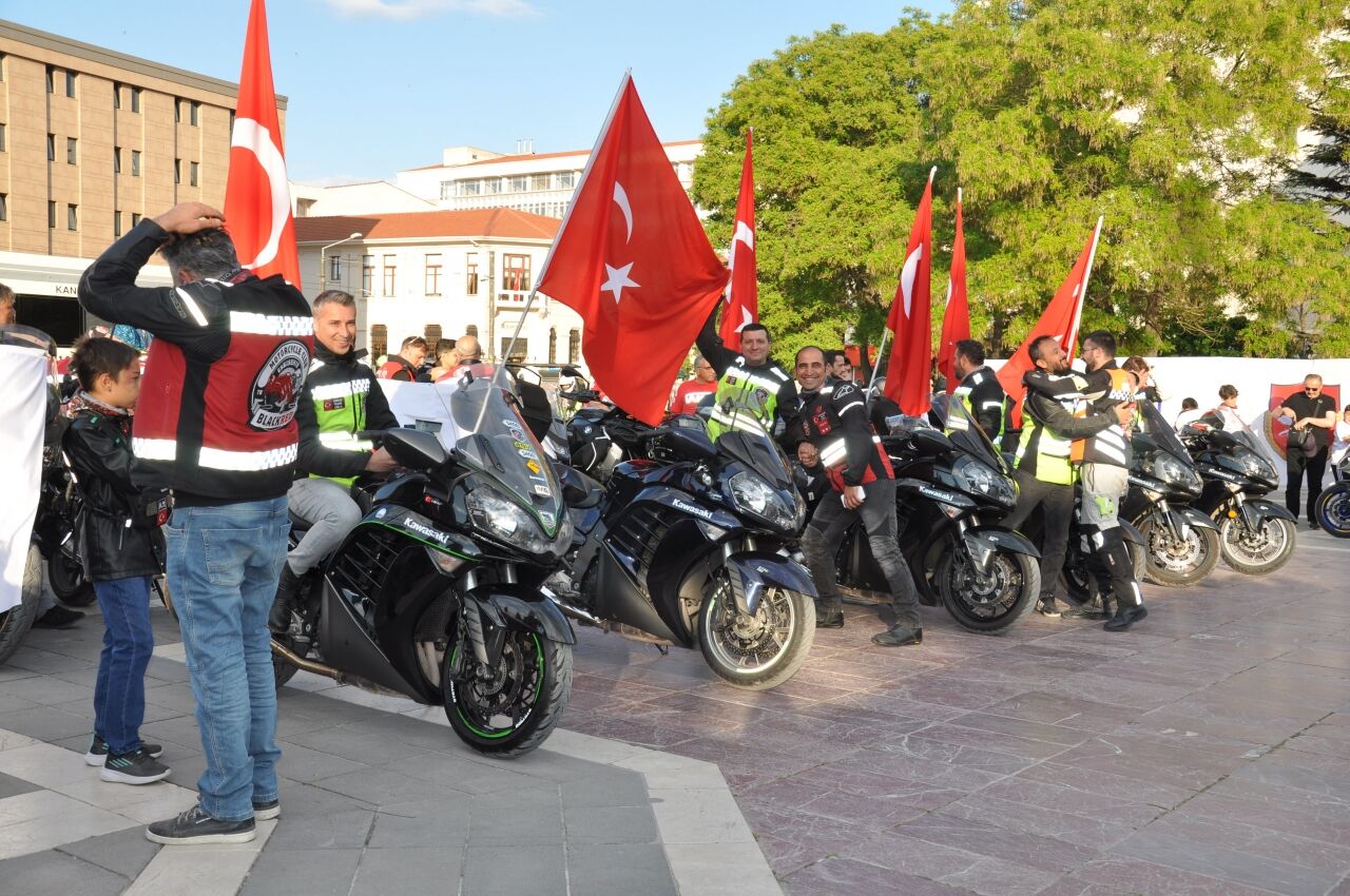 Eskişehir'de Türk Silahlı Kuvvetlerini Güçlendirme Vakfı korteji düzenlendi