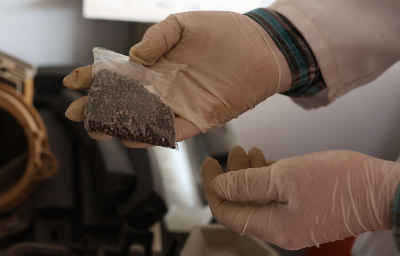 Atık çay lifleri plastiğe alternatif malzemeye dönüşüyor