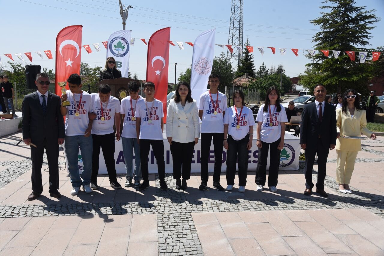 Bahşılı'da 19 Mayıs Atatürk'ü Anma, Gençlik ve Spor Bayramı kutlandı