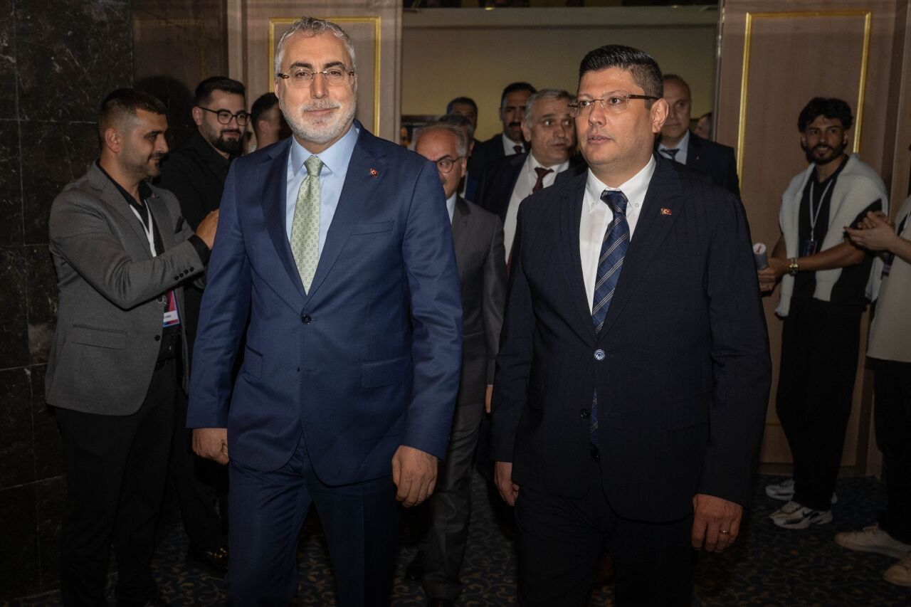 Bakan Işıkhan, Türk Metal Sendikası 2. Genç İşçiler Kurultayı'nda konuştu: