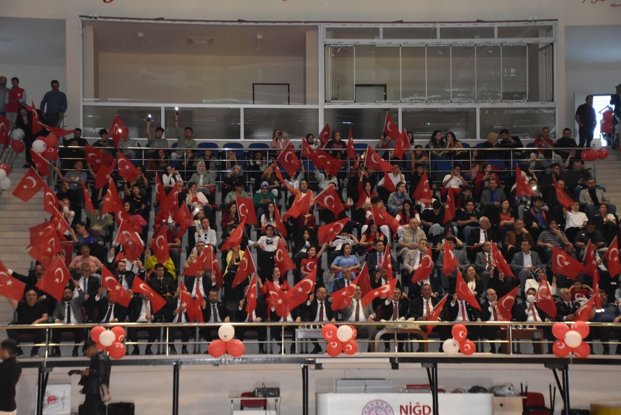 Kayseri ve çevre illerde 19 Mayıs Atatürk'ü Anma, Gençlik ve Spor Bayramı kutlandı