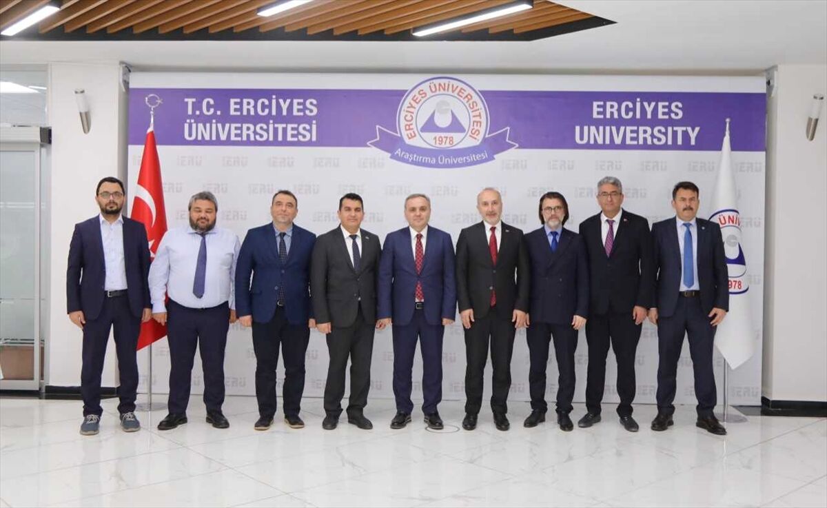 ERÜ'de İlim Yayma Ödülleri'nin bilgilendirme toplantısı yapıldı