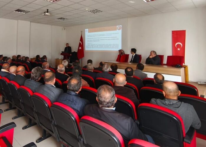 Ulaş'ta muhtarlara yönelik hizmet içi eğitim semineri düzenlendi