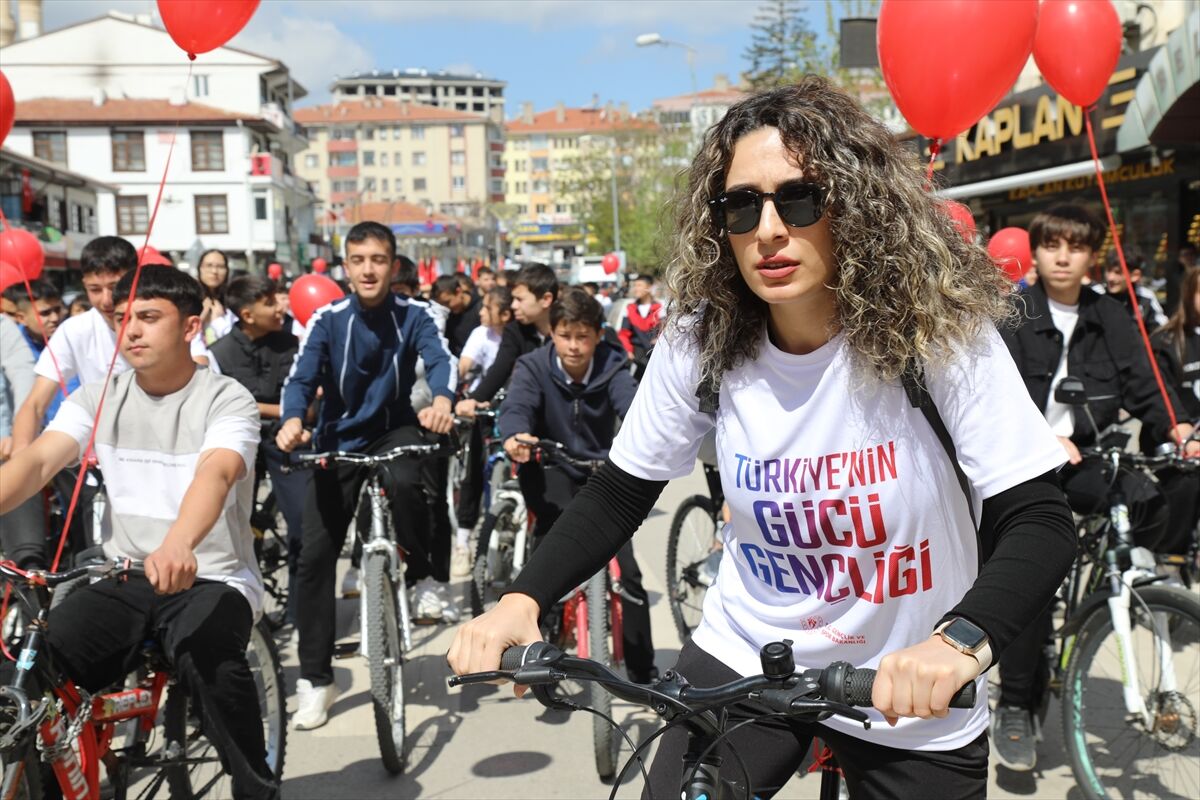Çubuk'ta "Gençlik Yürüyüşü" yapıldı