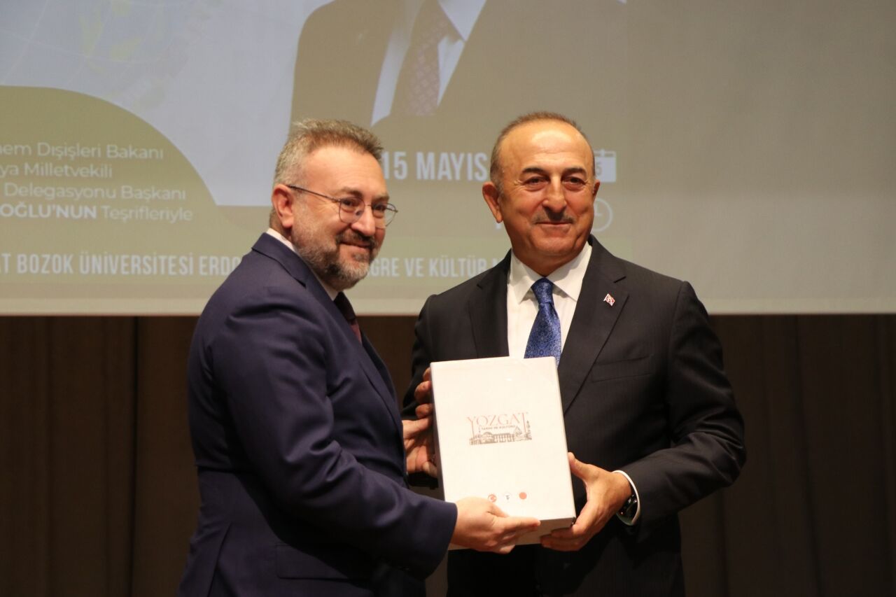 AK Parti Antalya Milletvekili Çavuşoğlu, Yozgat'ta sempozyumda konuştu: