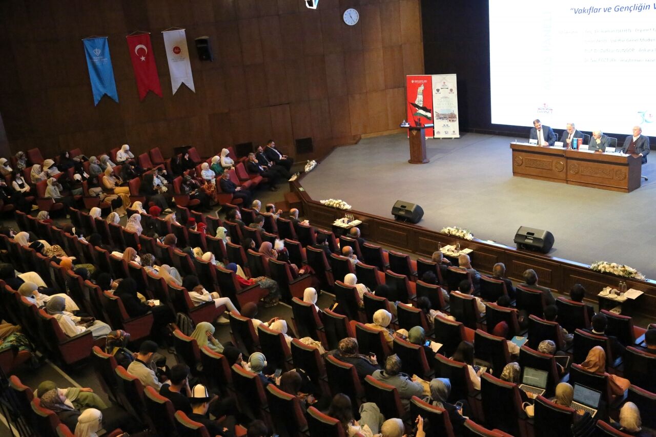 TDV'nin "Uluslararası Öğrenci Sempozyumu" Ankara'da başladı