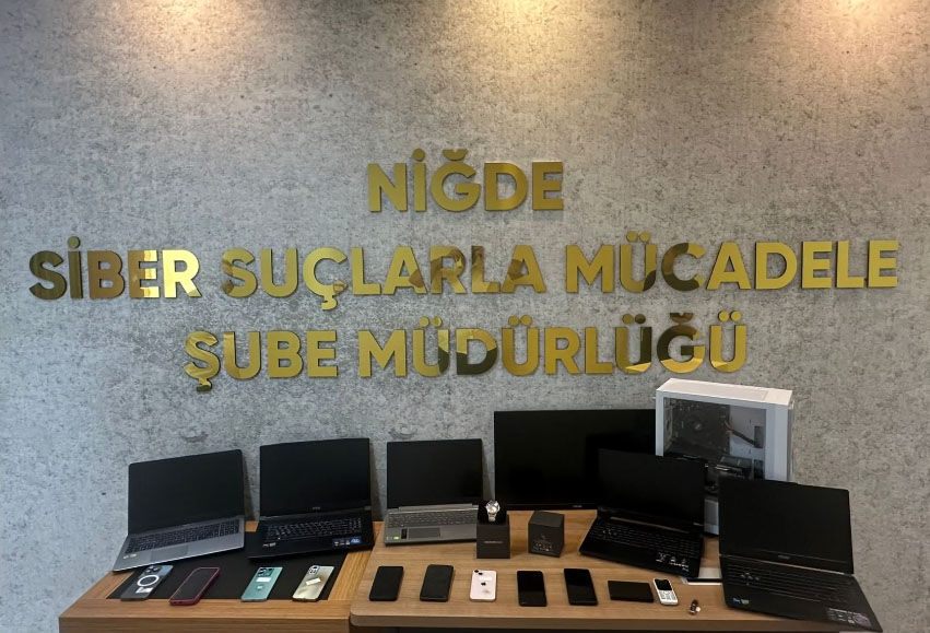 Niğde merkezli kredi kartı dolandırıcılığında 3 zanlı tutuklandı